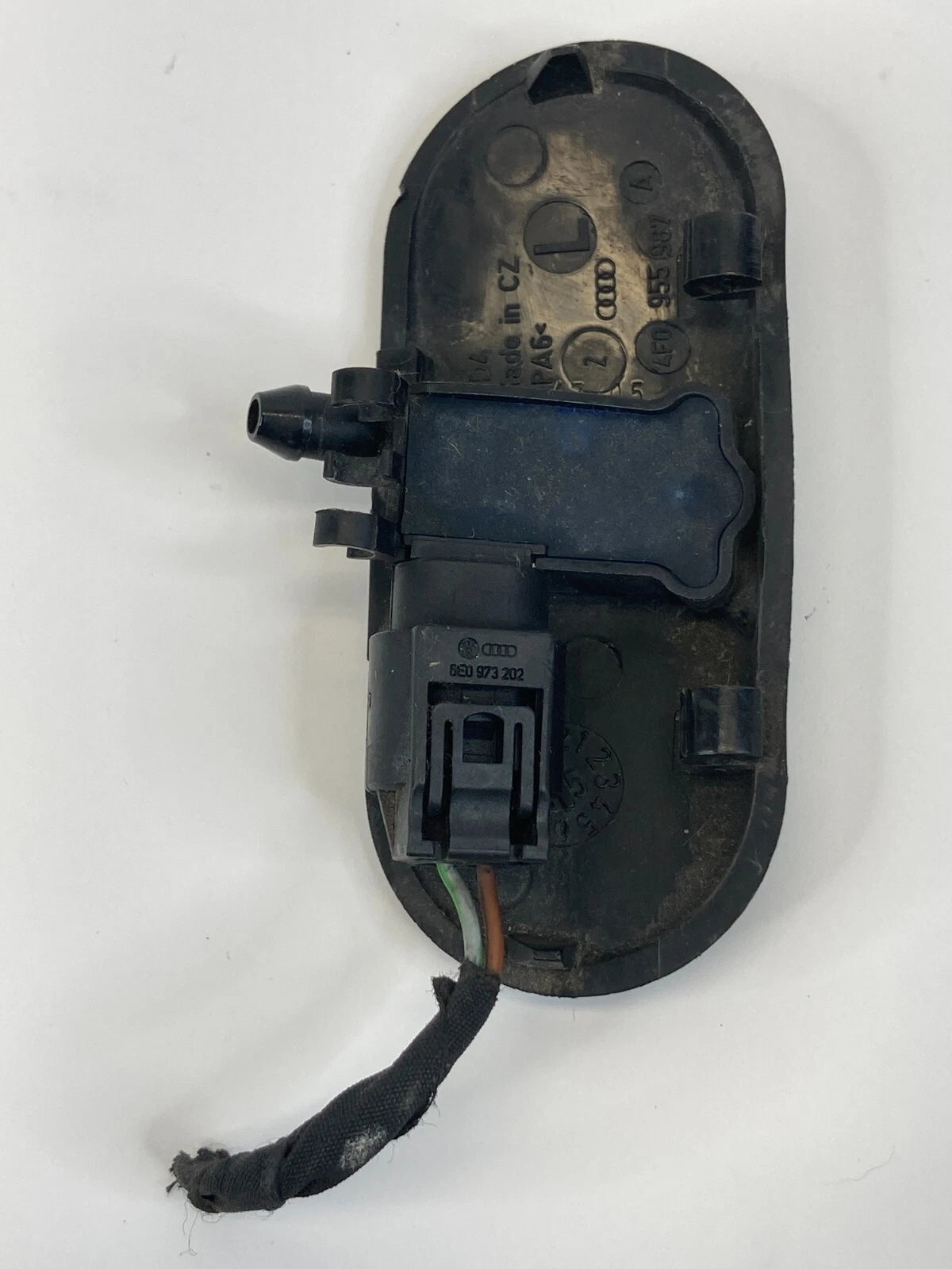 00-08 AUDI A6 QUATTRO FRONT LEFT WINDSHIELD WASHER SPRAYER JET NOZZLE 4F0955987