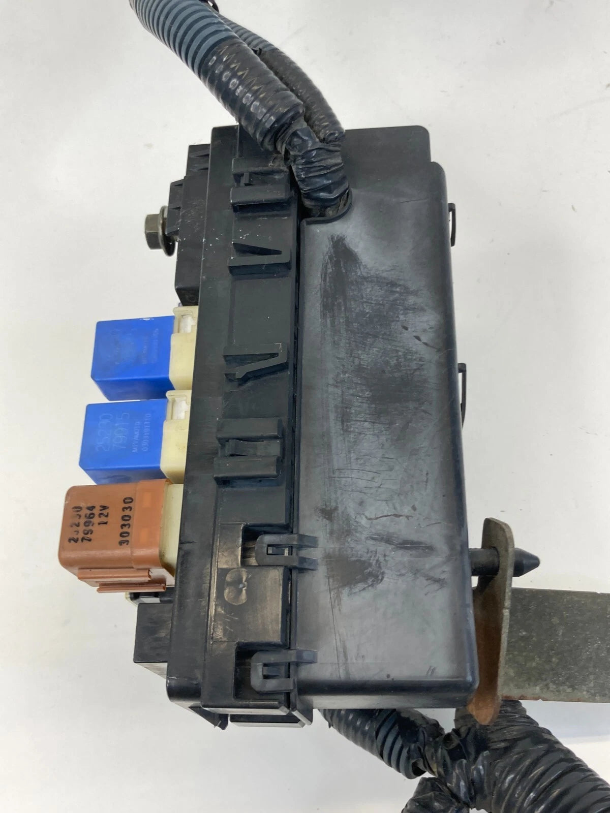 01-04 NISSAN PATHFINDER 3.5L 4WD UNDER HOOD FUSE RELAY BOX FUSEBOX 24382-4W000