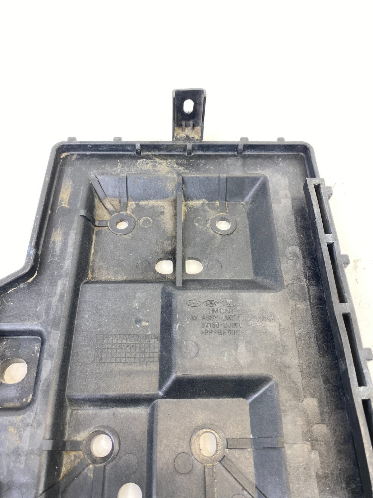 2009 09 Kia Borrego 3.8L A/T Battery Tray Holder Bracket 37150-2J800 OEM