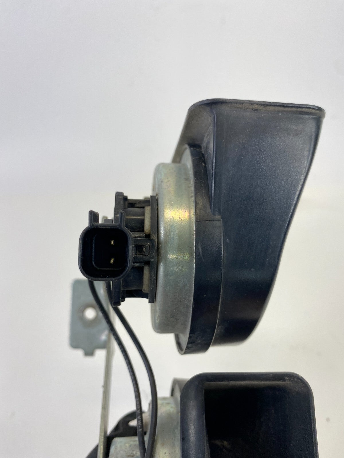 2007-2014 Ford Edge Low & High Horn Tone Alarm Pitch Siren Signal A046495 OEM