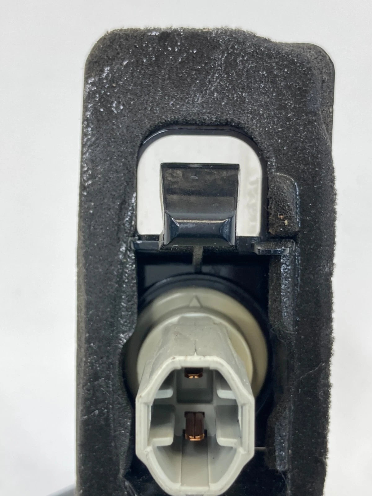 2004-2015 TOYOTA PRIUS REAR TRUNK LICENSE PLATE LIGHT LAMP A045053 OEM
