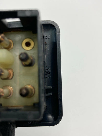 1993 94 95 96 1997 VOLVO 850 REAR LEFT SIDE WINDOW BUTTON SWITCH 03838658 OEM