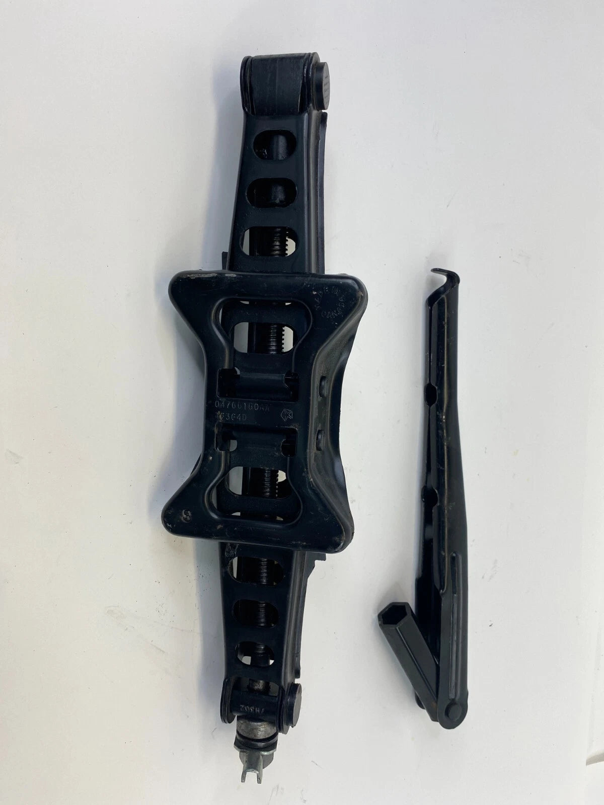 2008 09 10 11 12 13 2014 DODGE AVENGER EMERGENCY SPARE TIRE JACK ASSY 04766160AA