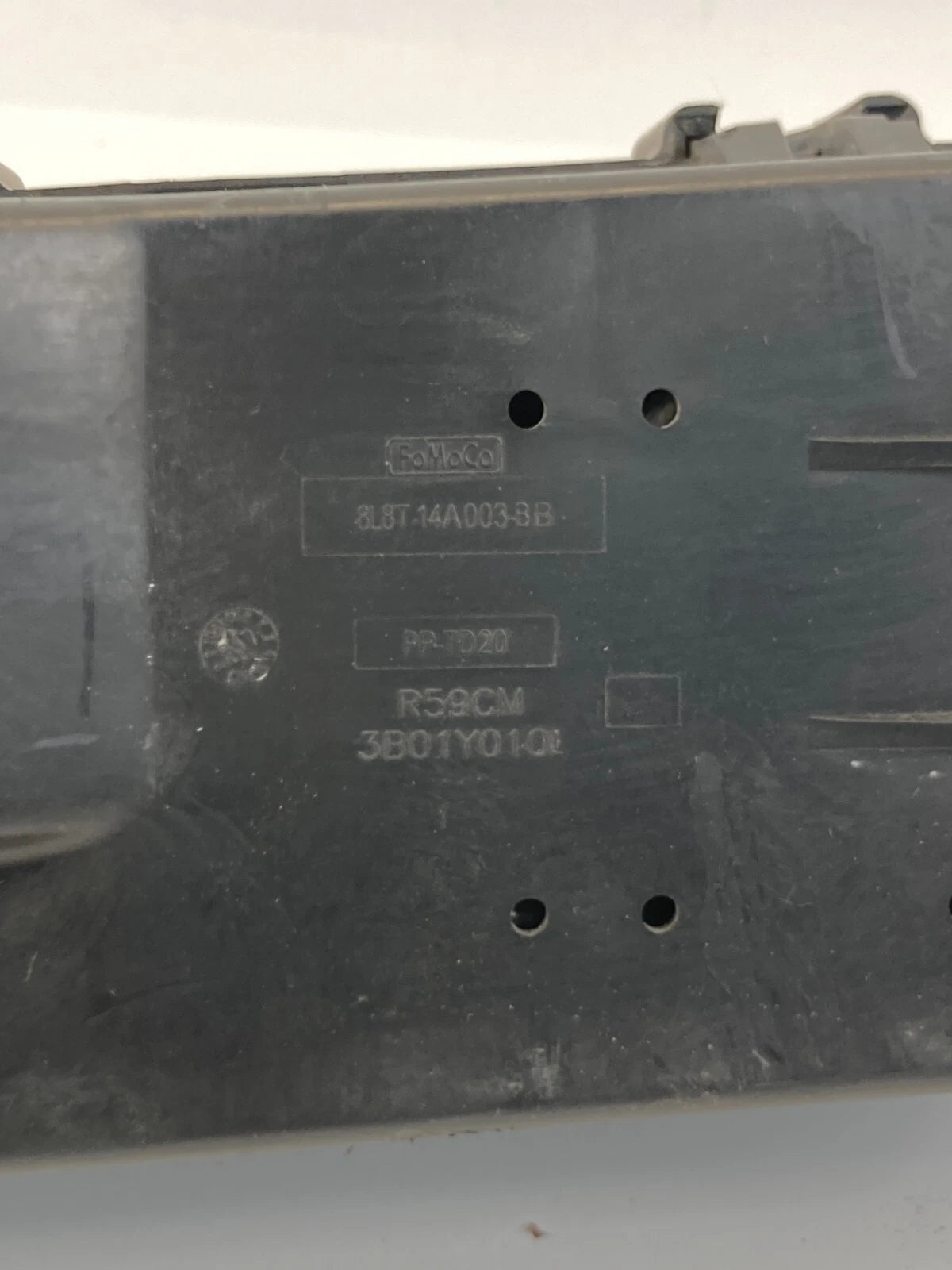 2008 FORD ESCAPE 3.0L ENGINE FUSE BOX RELAY JUNCTION BLOCK FUSEBOX 8L8T-14A003BB