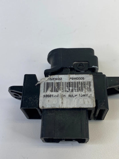 2013-2017 HYUNDAI ACCENT REAR SIDE DOOR POWER WINDOW CONTROL SWITCH 93581-1R001