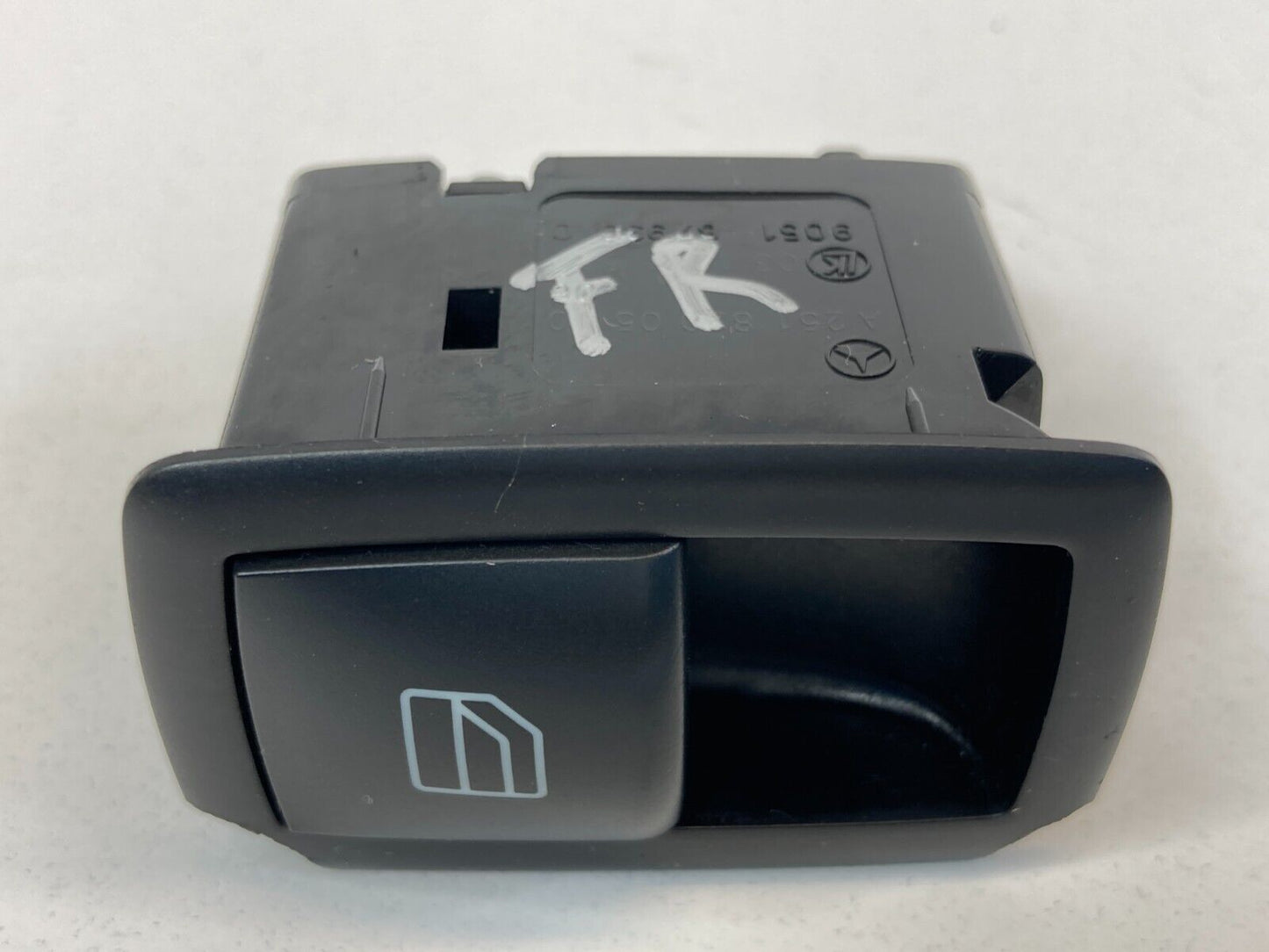 2006-2012 Mercedes-Benz R350 Front Right Power Window Switch A2518200510 OEM