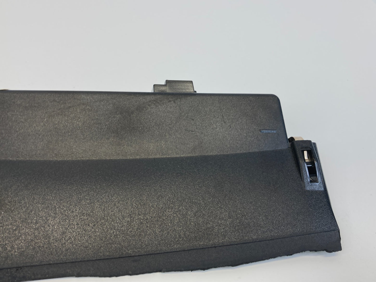 09-17 Volkswagen CC Rear Center Third Brake Stop Light Lamp High Mount 3C8945087