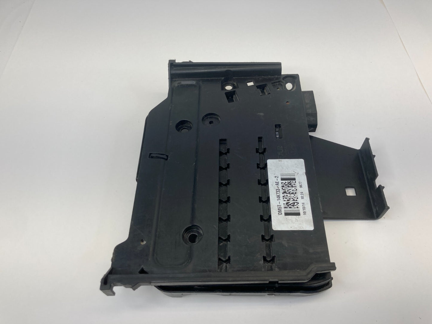 2012-2014 Ford Focus 2.0L Battery Terminal Power Distribution Control Module