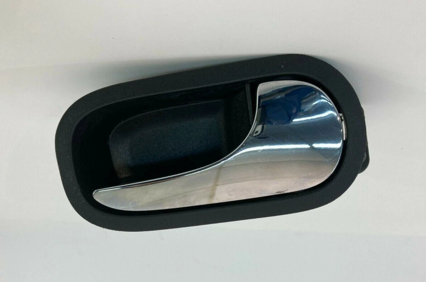 2007-2009 SATURN AURA REAR RIGHT PASSENGER INNER DOOR HANDLE ASSEMBLY 15264359