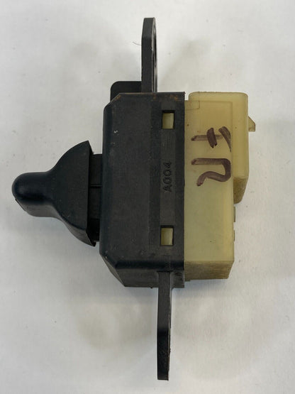 2001-2007 Dodge Caravan Front Right Passenger Door Lock Button Switch 04685845AB