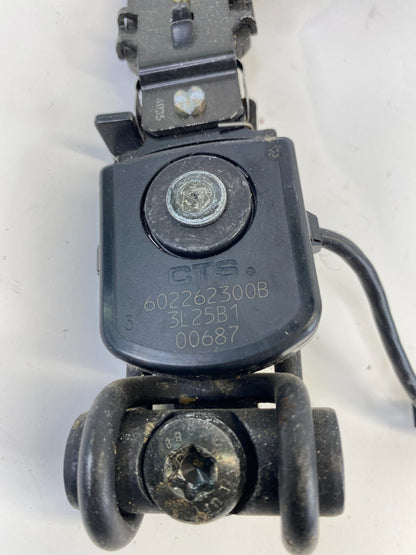 2001-2004 Volvo S40 Front Right Passenger Side Seat Belt Retractor Assy OEM