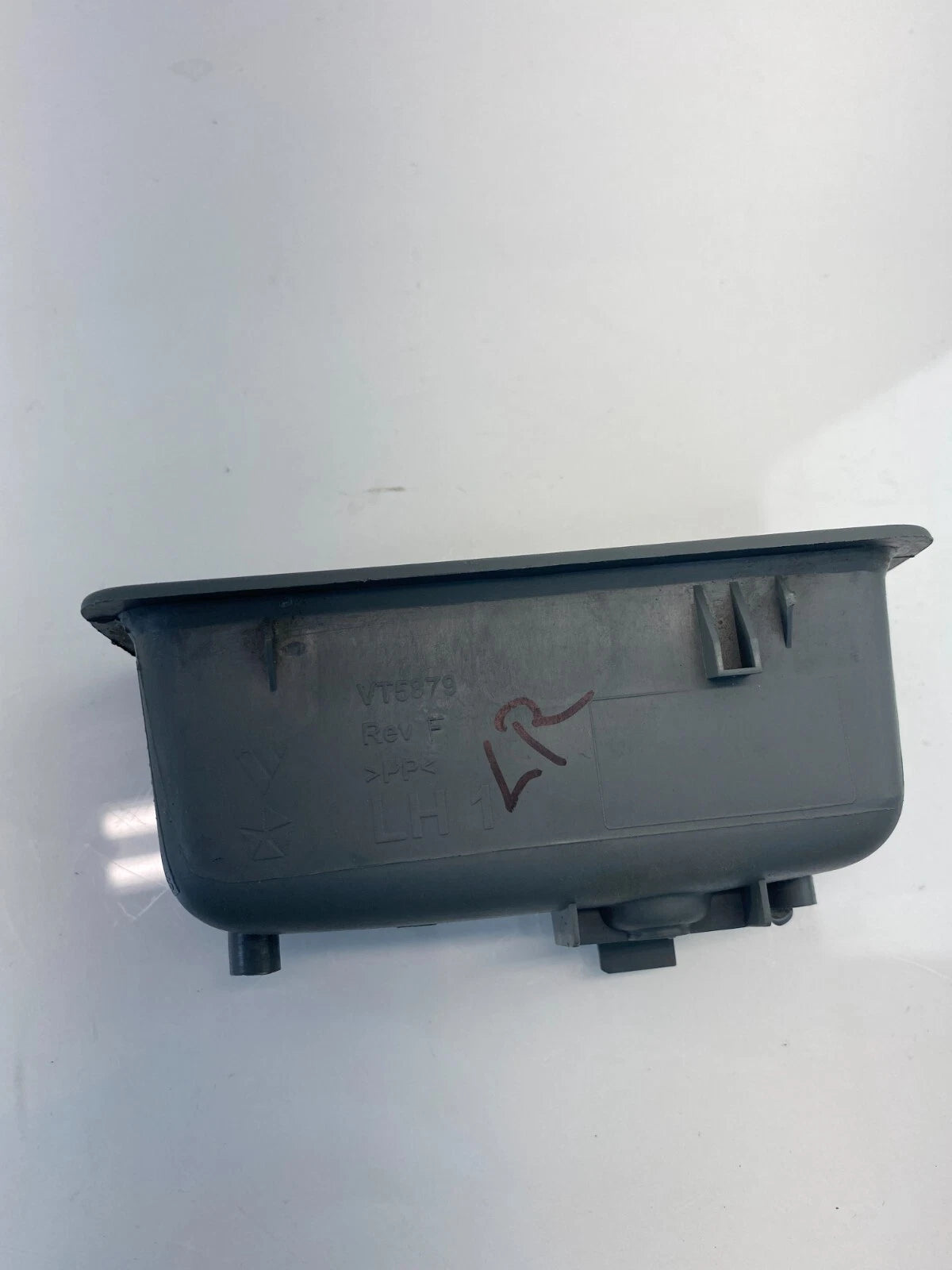 2005-2010 JEEP GRAND CHROKEE REAR LEFT DOOR PULL HANDLE CUP BIN BEZEL OEM