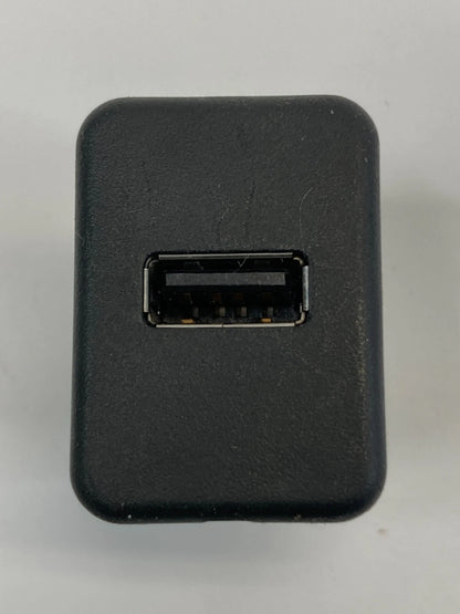 2011 2012 GMC ACADIA INSTRUMENT AUXILIARY JACK USB SOCKET RECEPTACLE 20928734