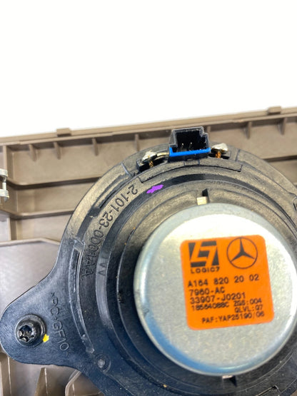 06-12 MERCEDES-BENZ R350 CENTER DASH AUDIO SPEAKER HARMAN KARDON LOGIC 7 W TRIM