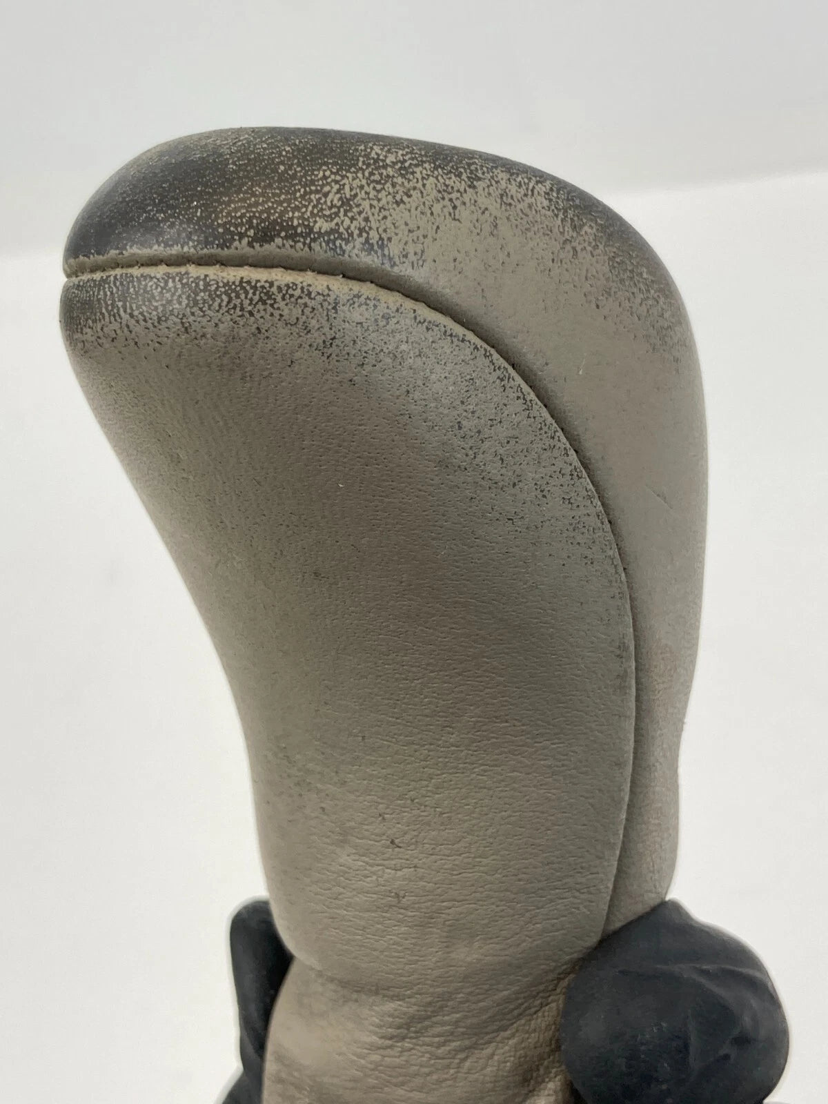 03-06 MERCEDES-BENZ E500 AT GEAR SHIFTER KNOB TRIM BEZEL W/AIR SUSPENSION SWITCH