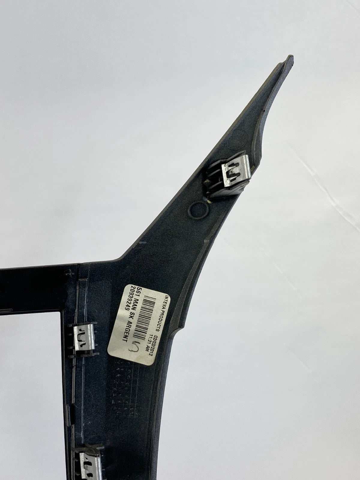 2009-2012 CHEVROLET TRAVERSE DASH RADIO CLIMATE BEZEL COVER TRIM 20989249 OEM