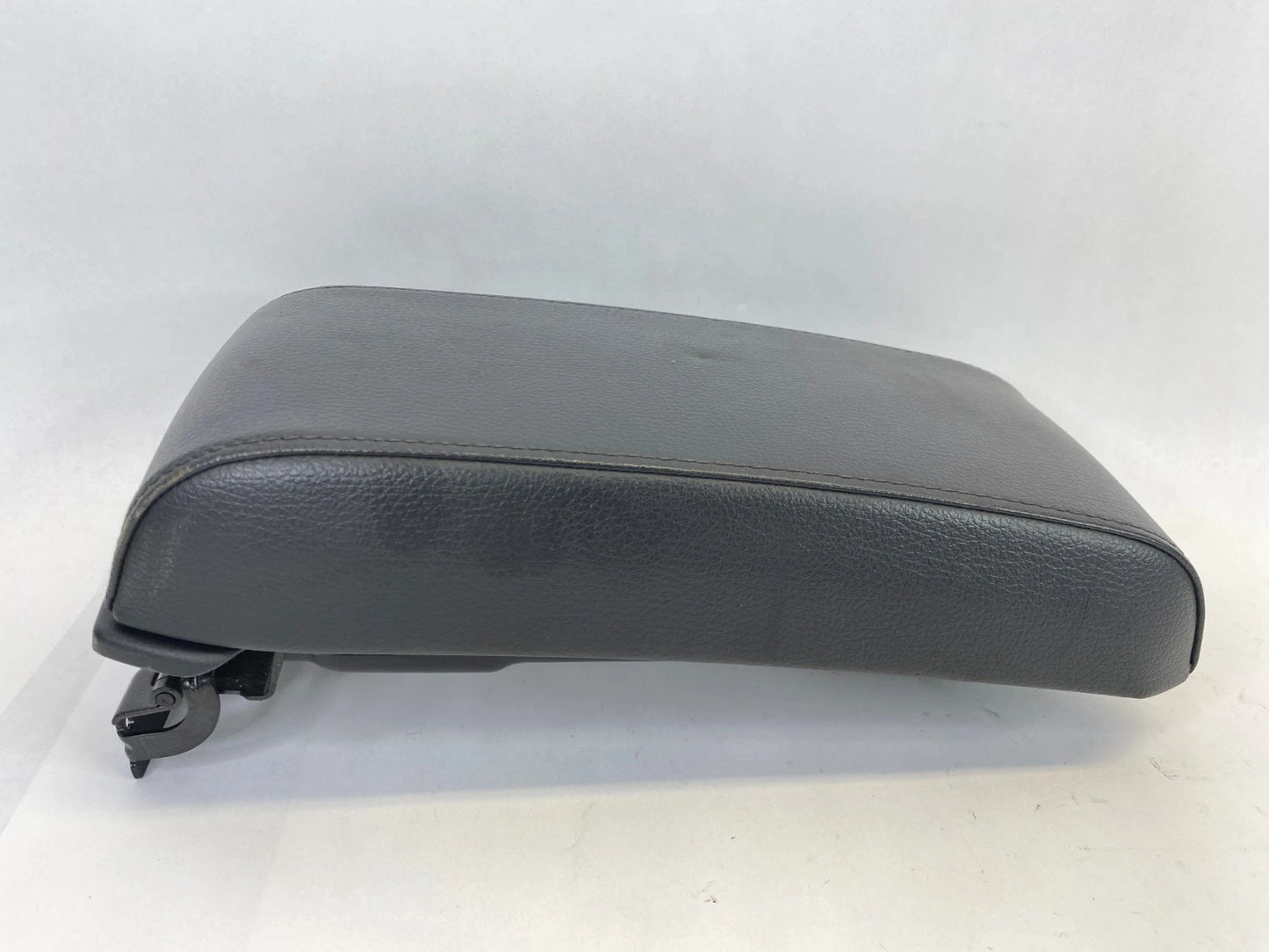 2009 2010 DODGE JOURNEY CENTER CONSOLE SLIDING ARMREST LID ASSEMBLY BLACK OEM