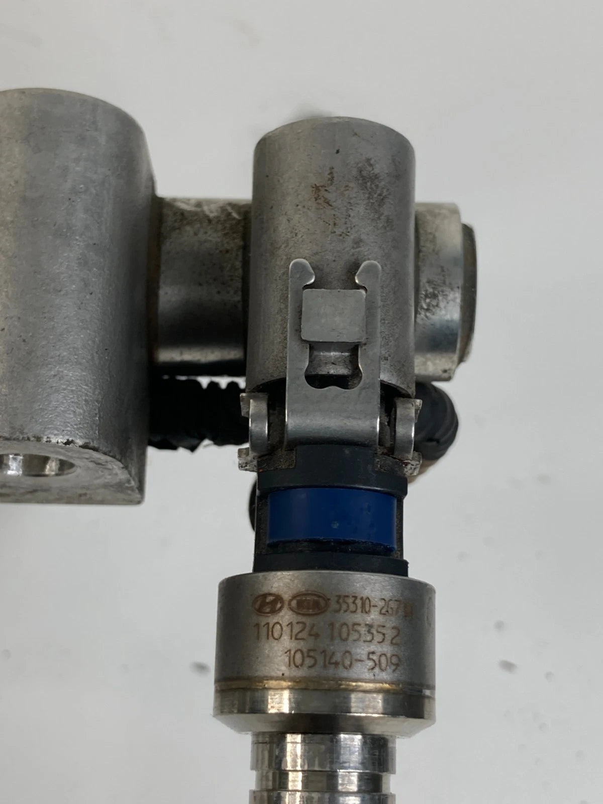 11-14 HYUNDAI SONATA 2.4L AT FUEL INJECTION RAIL LINE ASSEMBLY 35300-2G700 OEM