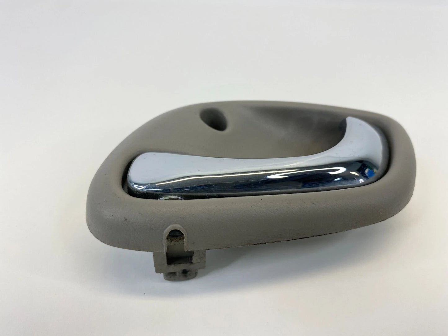 2003-2006 SUZUKI XL-7 REAR LEFT SIDE BACK DOOR INTERIOR INSIDE DOOR HANDLE OEM