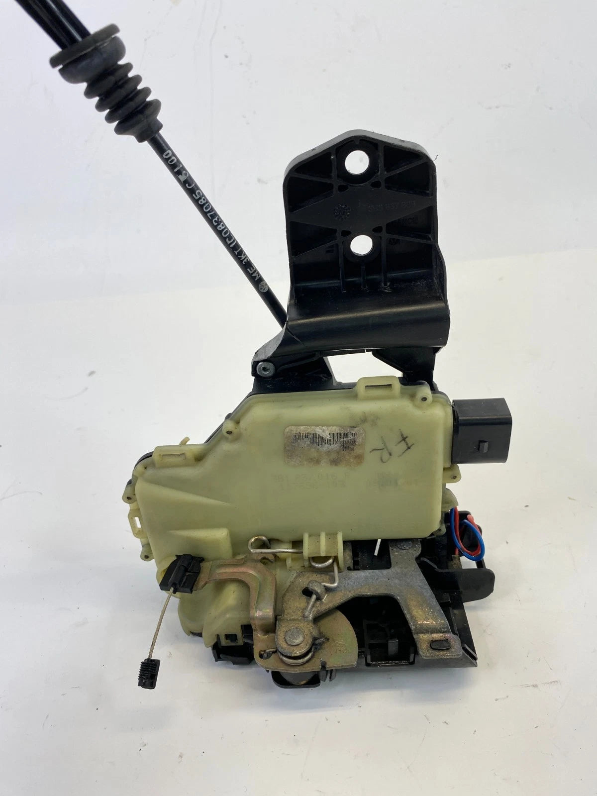 1999-2010 VOLKSWAGEN BEETLE FRONT RIGHT SIDE DOOR LOCK LATCH ACTUATOR OEM