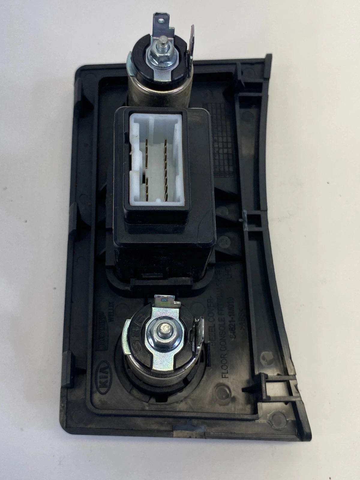 10 11 12 13 KIA FORTE CONSOLE AUX IPOD USB SOCKET INPUT POWER OUTLET BEZEL OEM