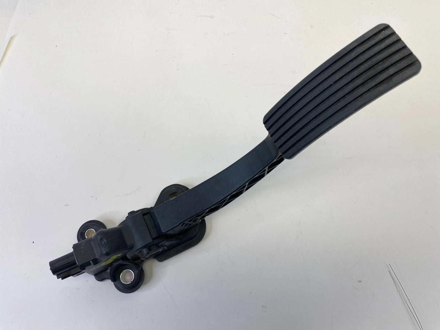07-20 MITSUBISHI OUTLANDER ACCELERATOR GAS PEDAL POSITION SENSOR 1600A102 OEM