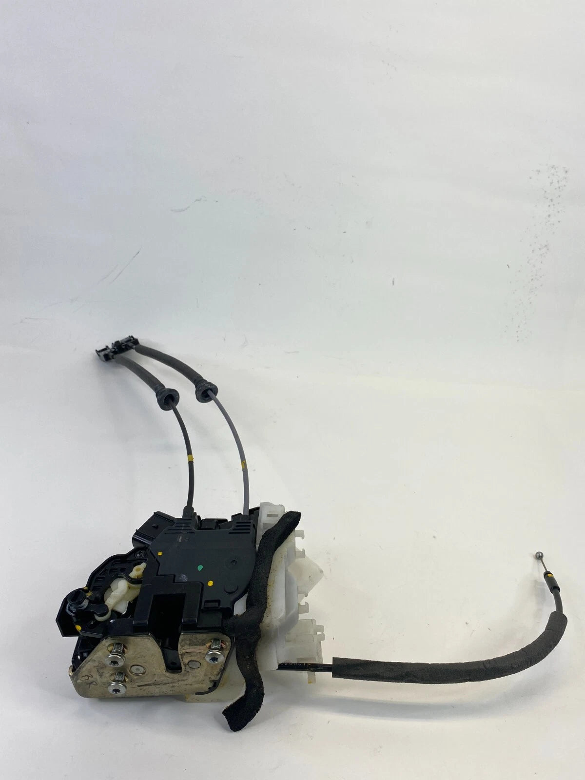11-16 HYUNDAI ELANTRA REAR RIGHT PASSENGER SIDE DOOR LOCK LATCH 81420-3X010 OEM
