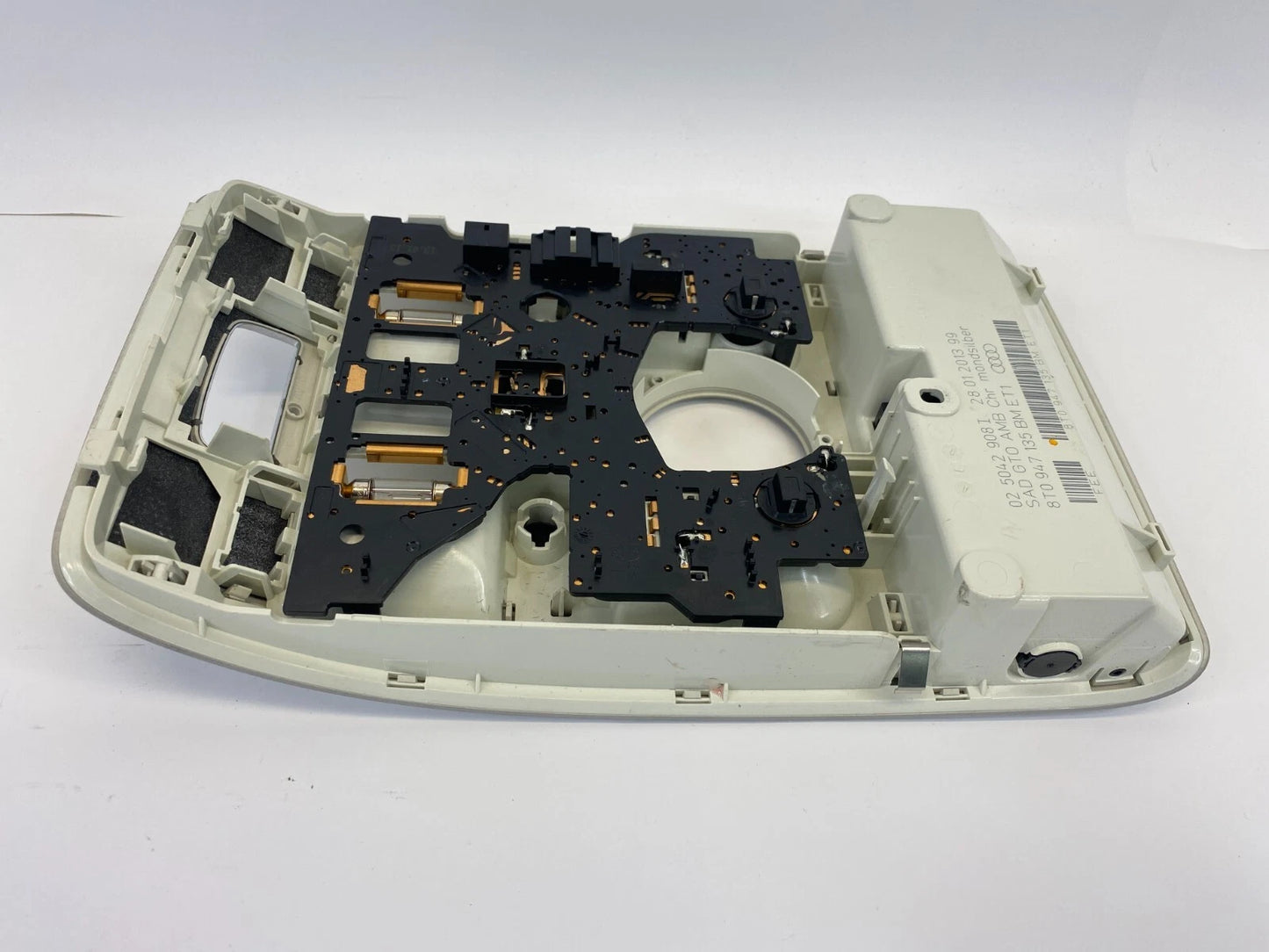 13-16 AUDI A4 A4 QUATTRO OVERHEAD CONSOLE DOME MAP LIGHT LAMP 8T0947135BM OEM