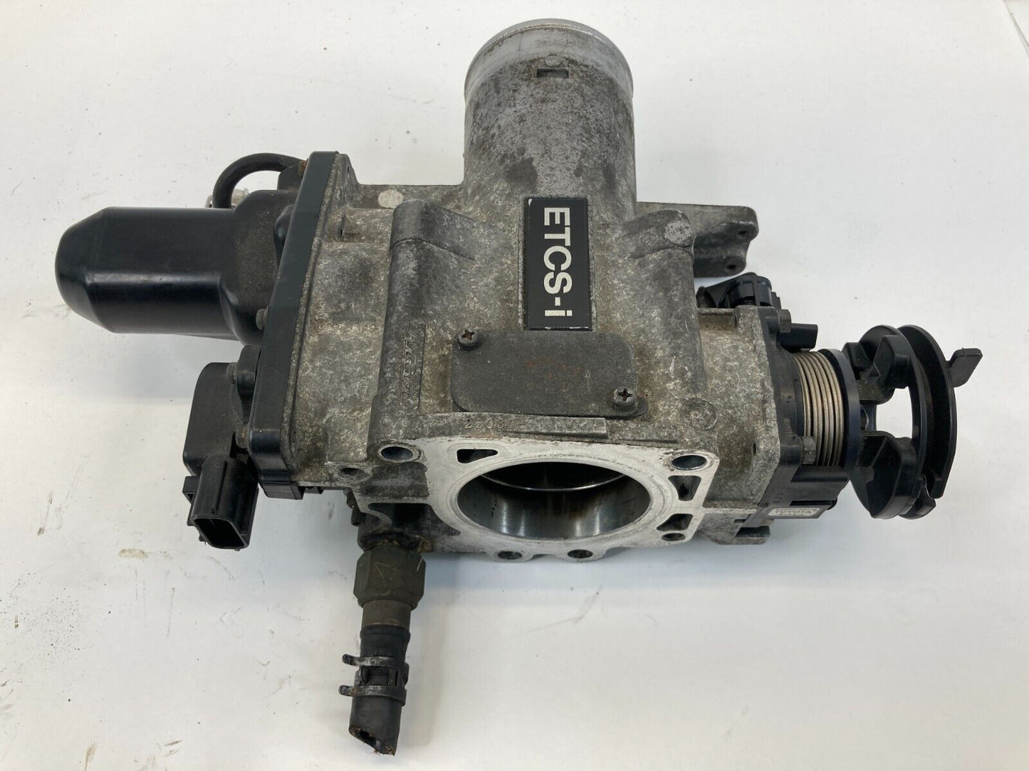 1998-2000 Lexus GS300 GS 300 3.0L L6 AT Throttle Body Throttle Valve 22030-46150