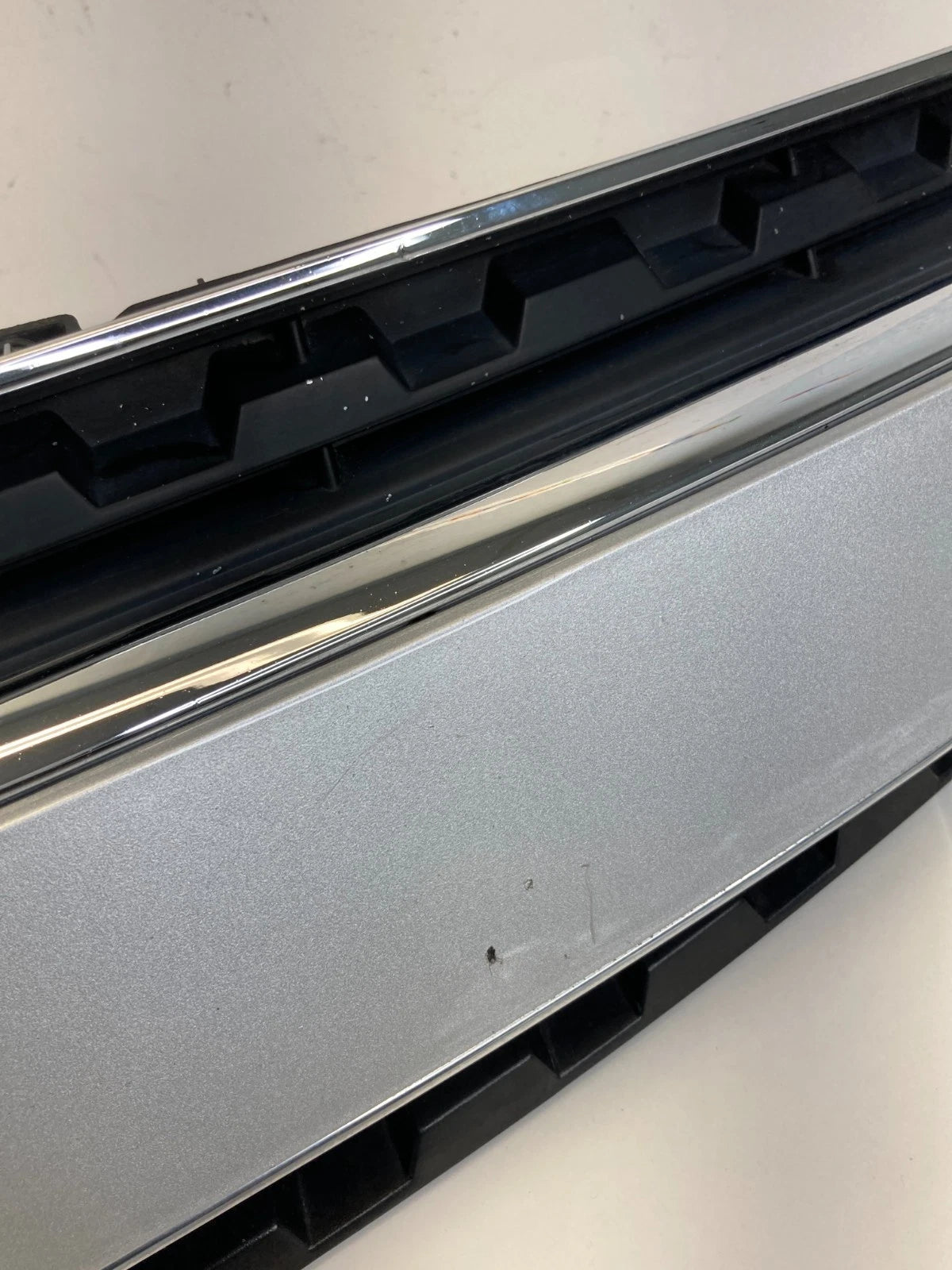 2012-2015 CHEVY CAPTIVA SPORT FRONT UPPER GRILL GRILLE SILVER CHROME 25911312