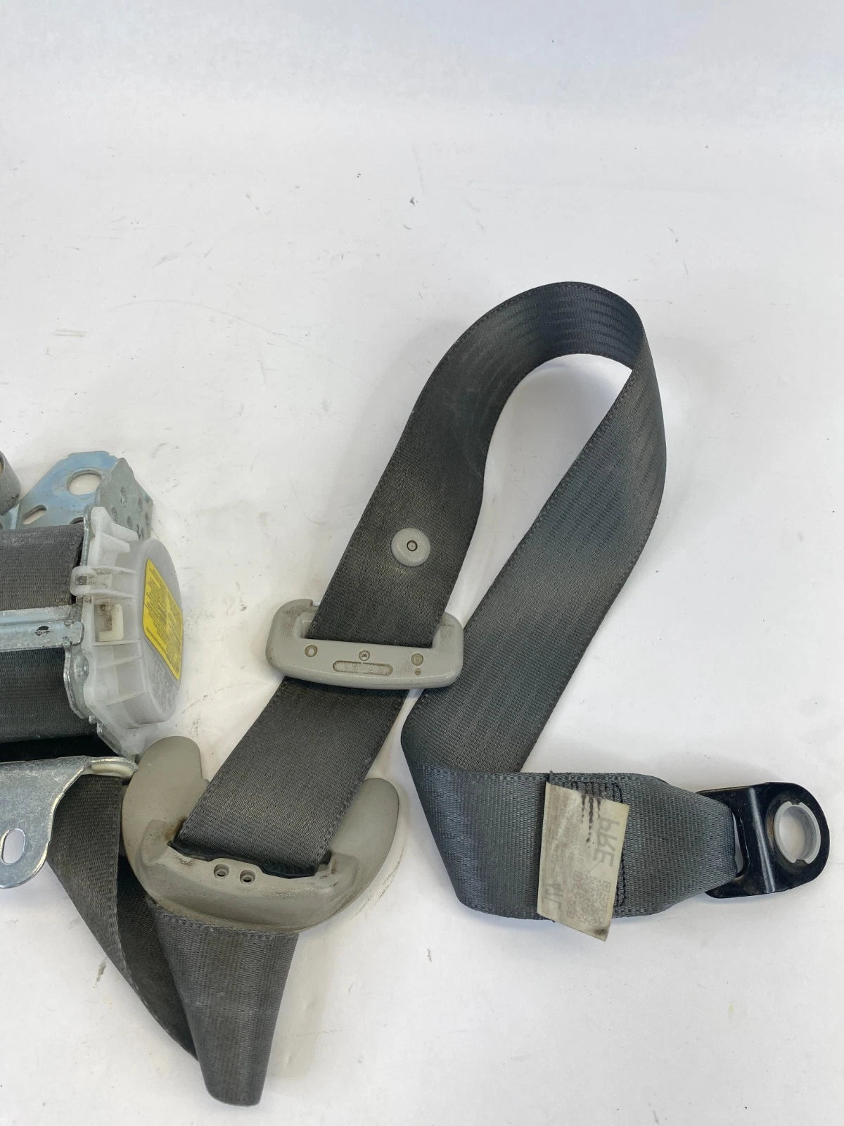 2011-2016 TOYOTA VENZA FRONT LEFT DRIVER SEAT BELT RETRACTOR A1349-P OEM