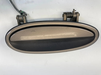 2004-2008 PONTIAC GRAND PRIX FRONT RIGHT EXTERIOR DOOR HANDLE ASSEMBLY 10308590