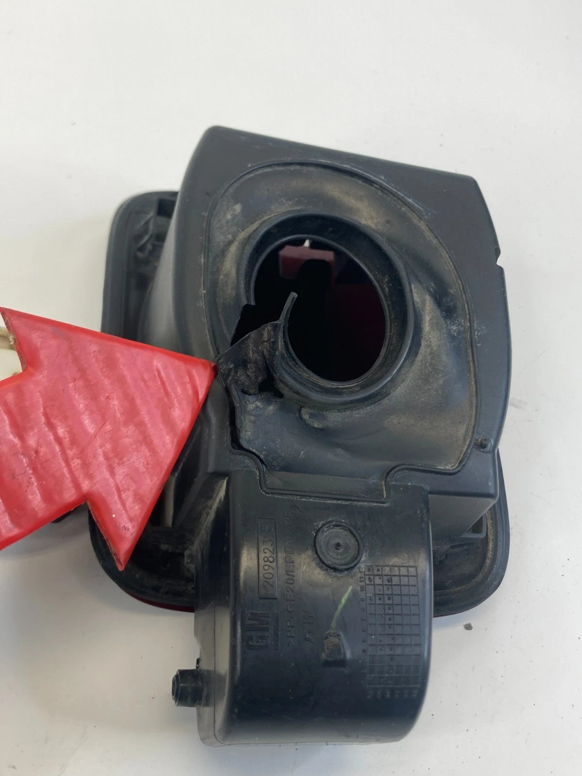 2010-2017 GMC TERRAIN FUEL FILLER GAS DOOR LID COVER WITH CAP 20982328 OEM