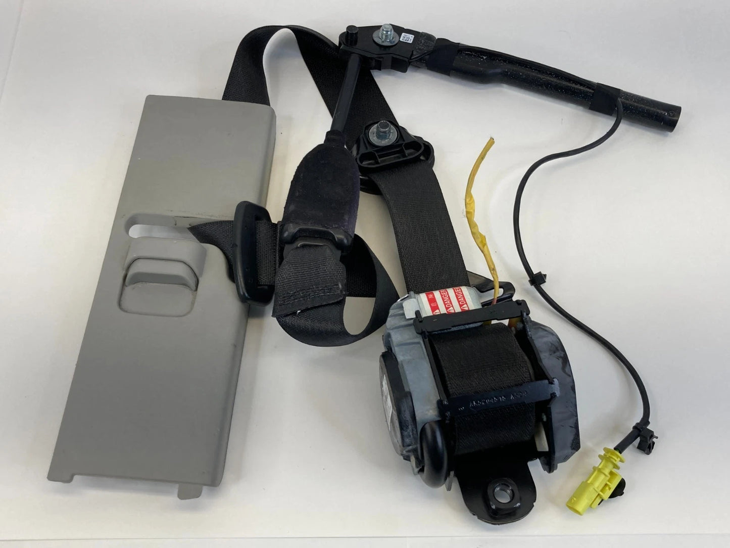 2011-2016 CHEVROLET CRUZE FRONT RIGHT PASSENGER SEAT BELT RETRACTOR 15903263