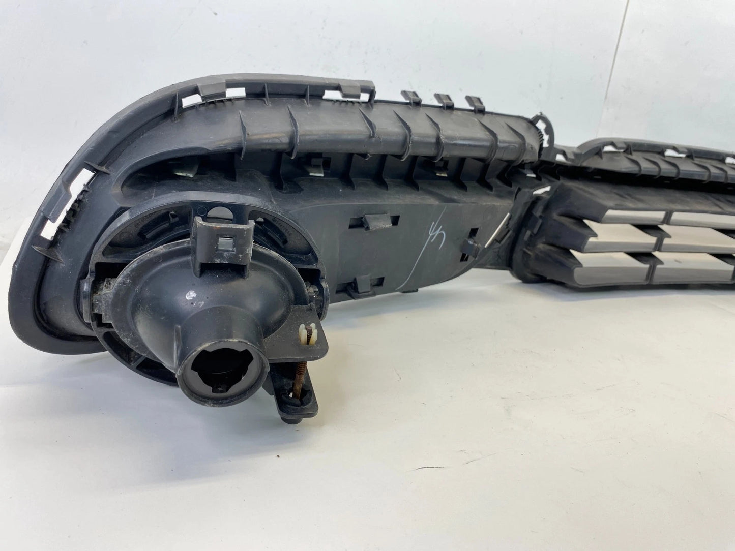 2011-2016 CHRYSLER TOWN & COUNTRY FRONT BUMPER LOWER GRILL GRILLE W/ FOG LIGHT