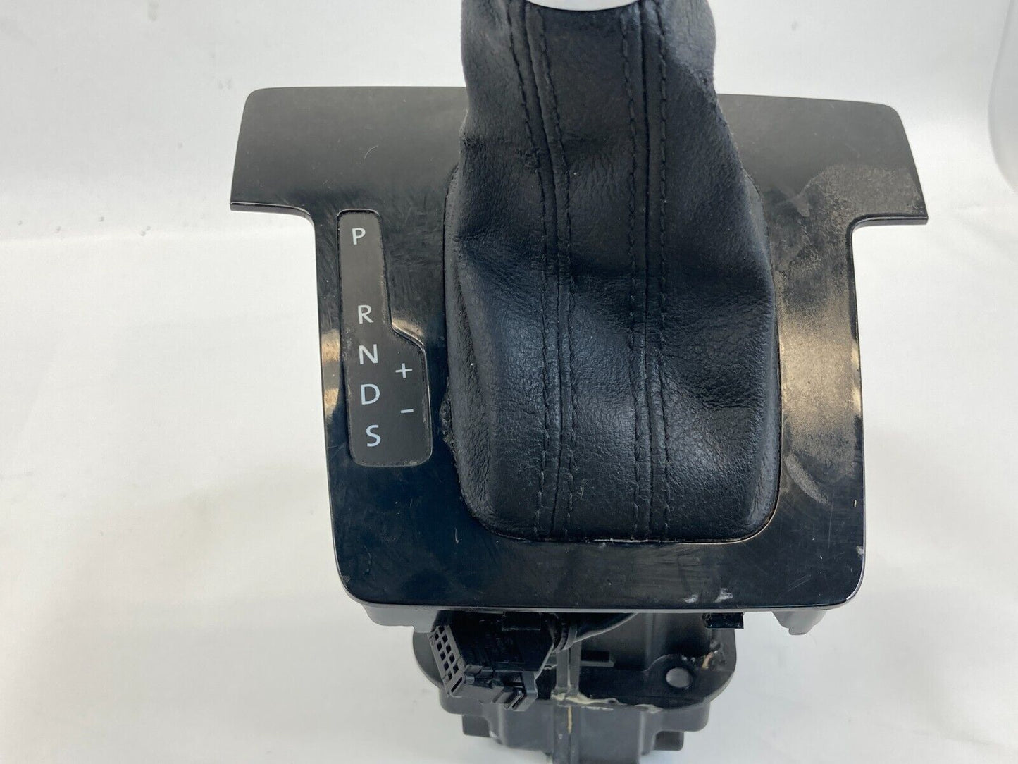 2012-2015 Volkswagen Passat Automatic Floor Gear Shifter Lever Assy 5K1-713-025