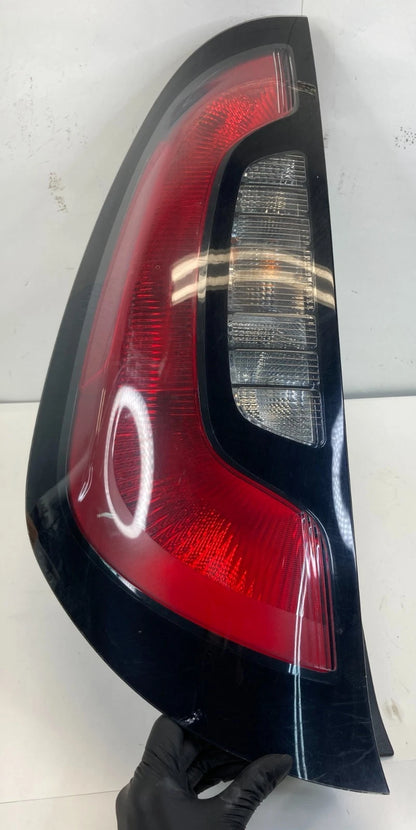 2014-2019 Kia Soul Rear Left Driver Side Tail Light Taillight Lamp 92401-B2