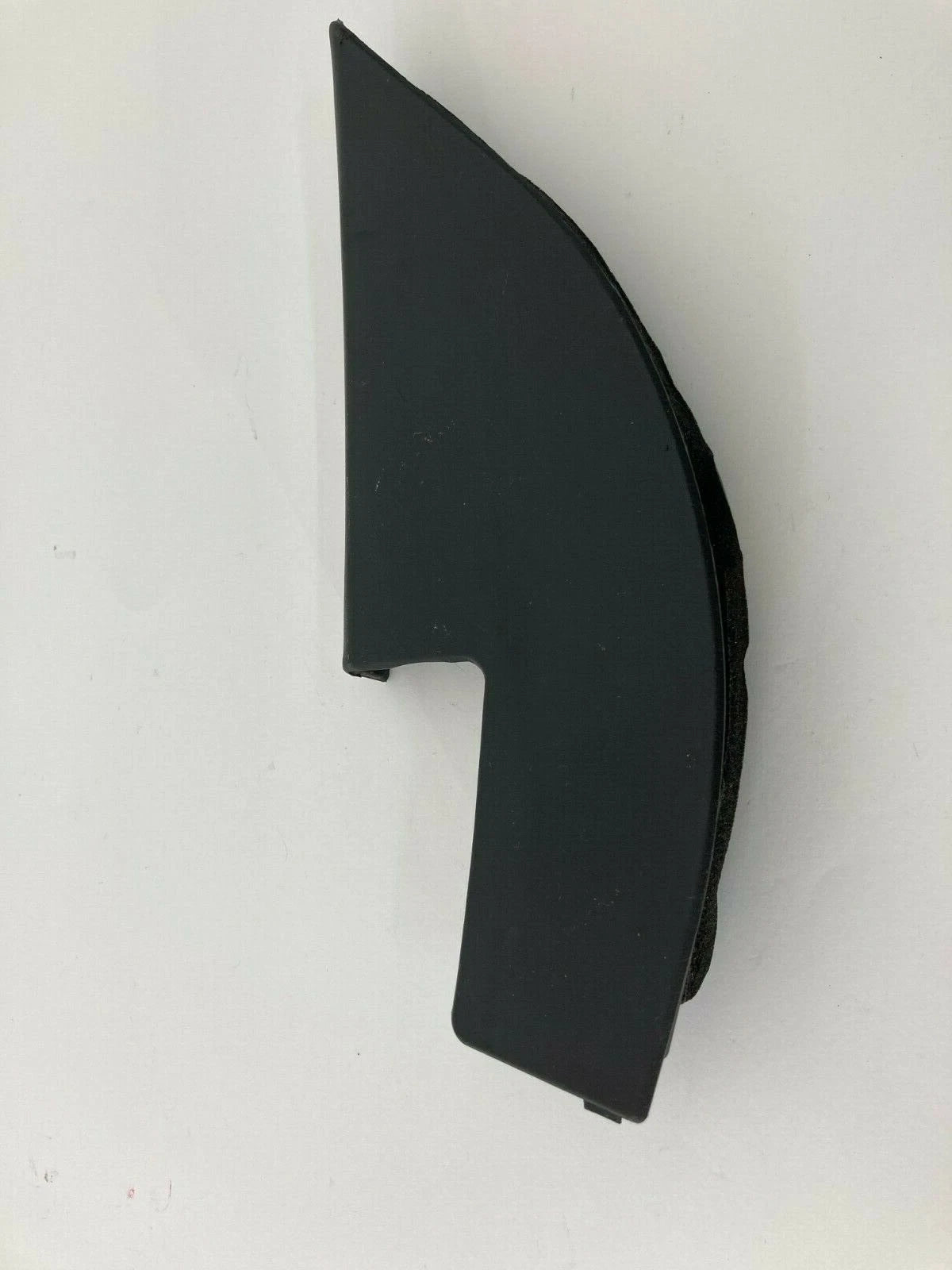2007 2008 HYUNDAI ENTOURAGE FRONT LEFT DRIVER INNER CORNER MIRROR TRIM COVER OEM