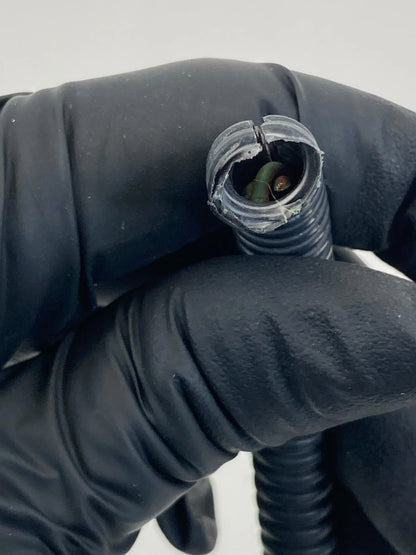 2013-2026 FORD ESCAPE SIDE CLEARANCE LIGHT BULB SOCKET WIRE PLUG CONNECTOR OEM