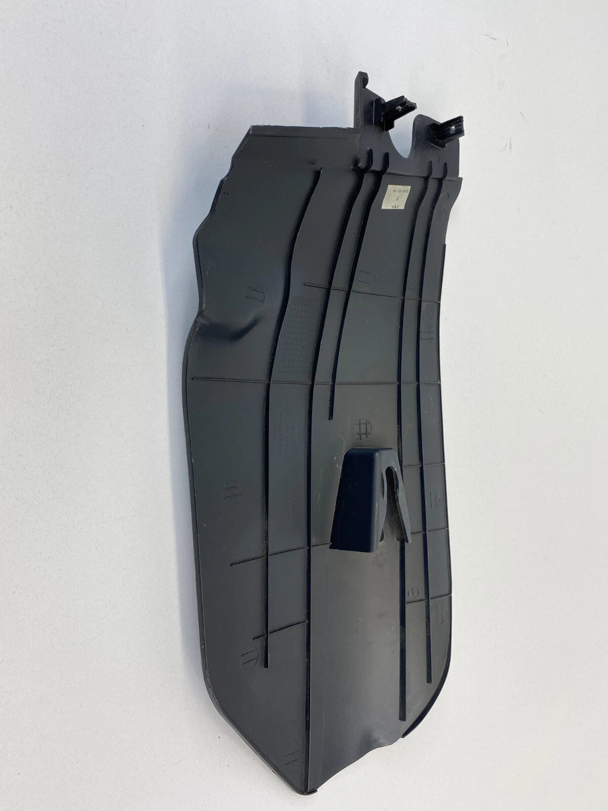 2010-2013 KIA FORTE FRONT RIGHT LOWER C PAD COVER CONTROL 84795-1M000 OEM