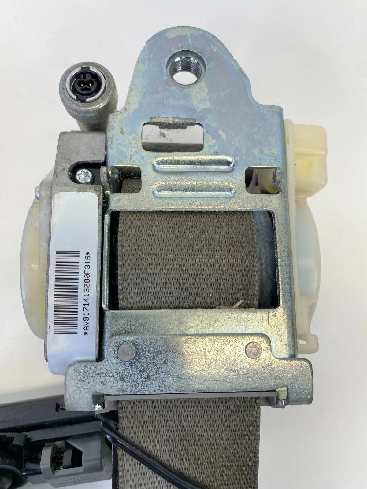 2013-2015 CHEVROLET MALIBU FRONT LEFT DRIVER SIDE SEAT BELT RETRACTOR OEM