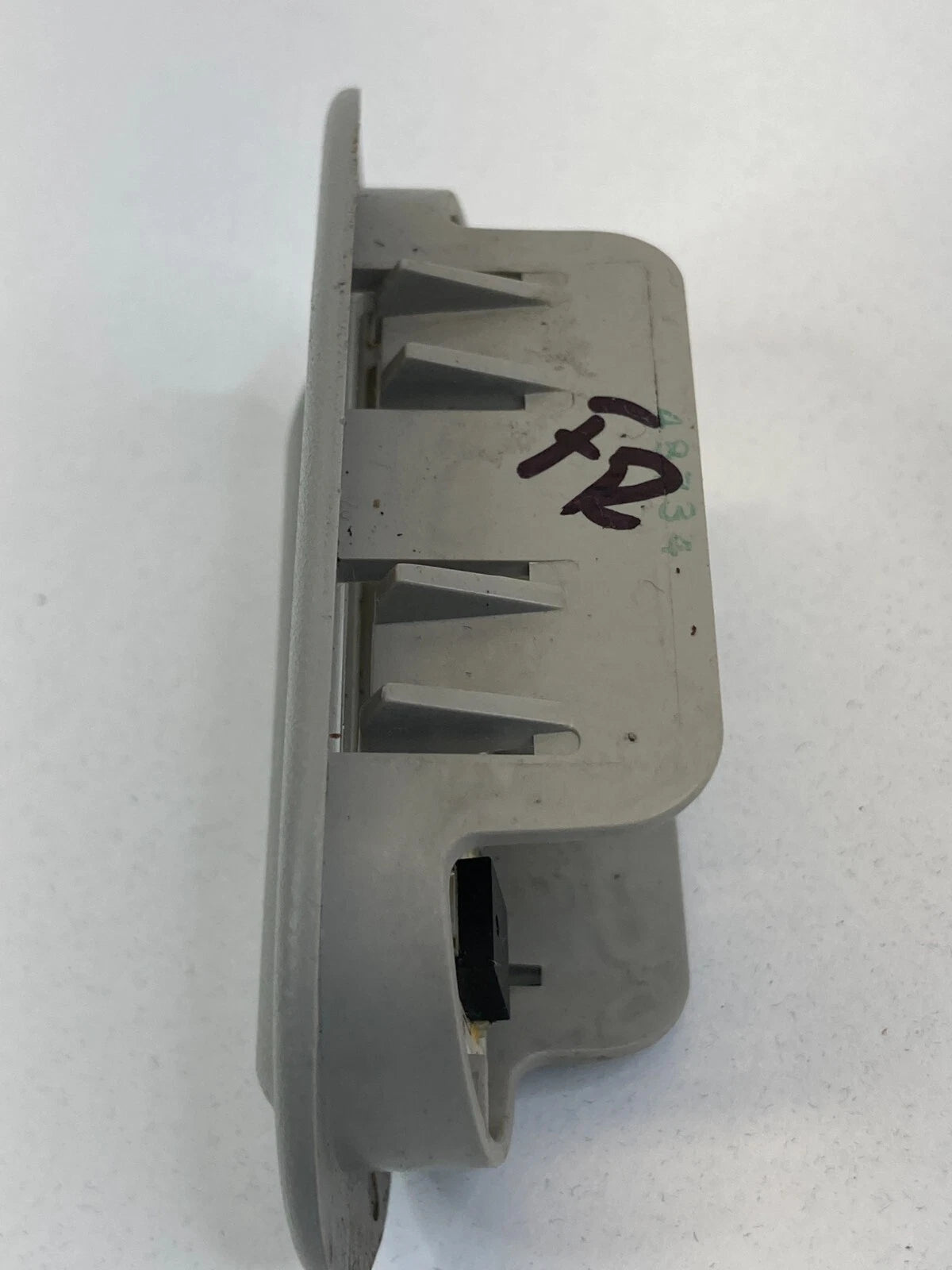 08-10 CHRYSLER TOWN & COUNTRY FRONT RIGHT SIDE INTERIOR DOOR COURTESY LIGHT LAMP