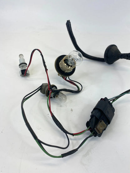 10-15 CHEVROLET EQUINOX REAR TAIL LIGHT WIRING HARNESS BINDING PLUG SOCKET OEM