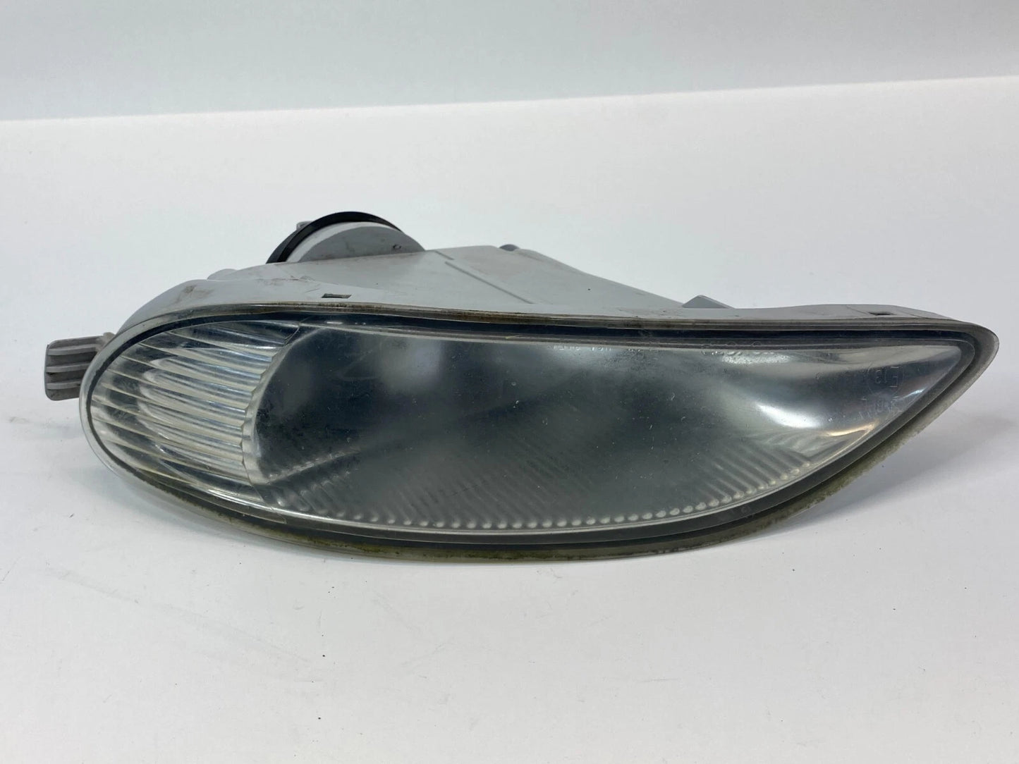 2002-2004 TOYOTA CAMRY SEDAN 4-DR FRONT LEFT DRIVER SIDE FOG LIGHT LAMP ASSEMBLY