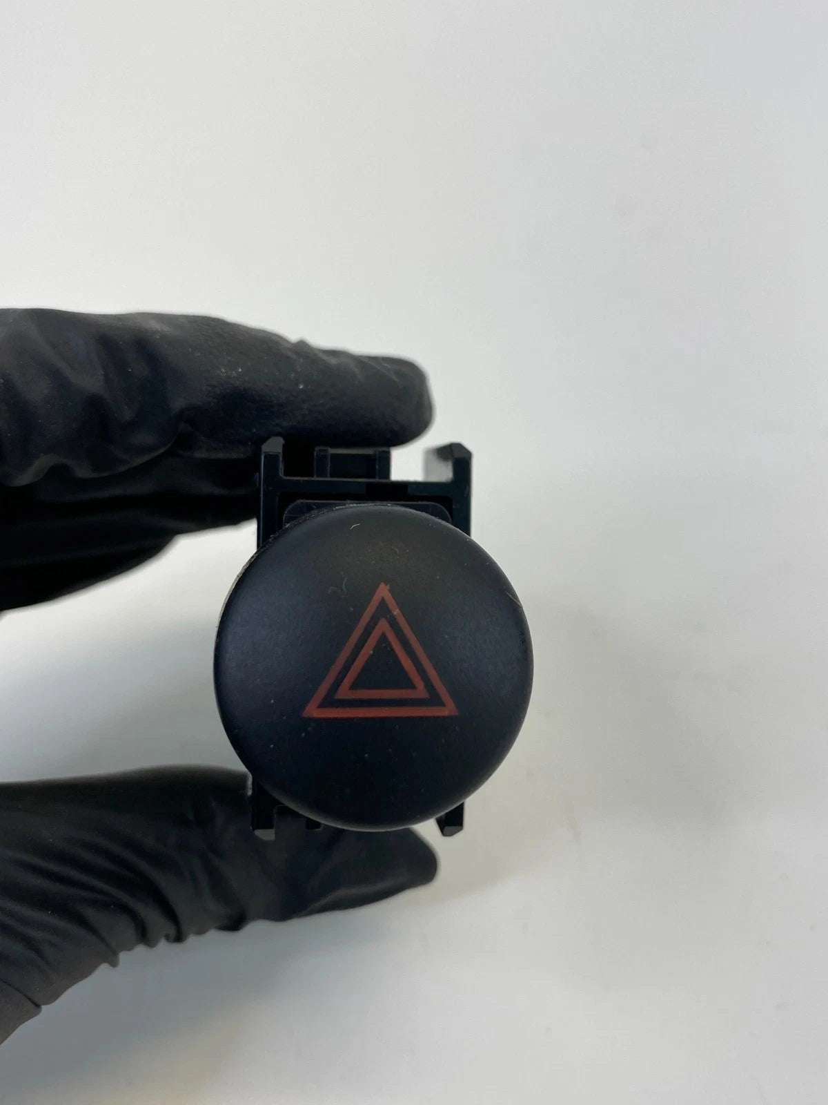 2003-2008 Pontiac Vibe Hazard Warning Control Switch Button 157962 OEM