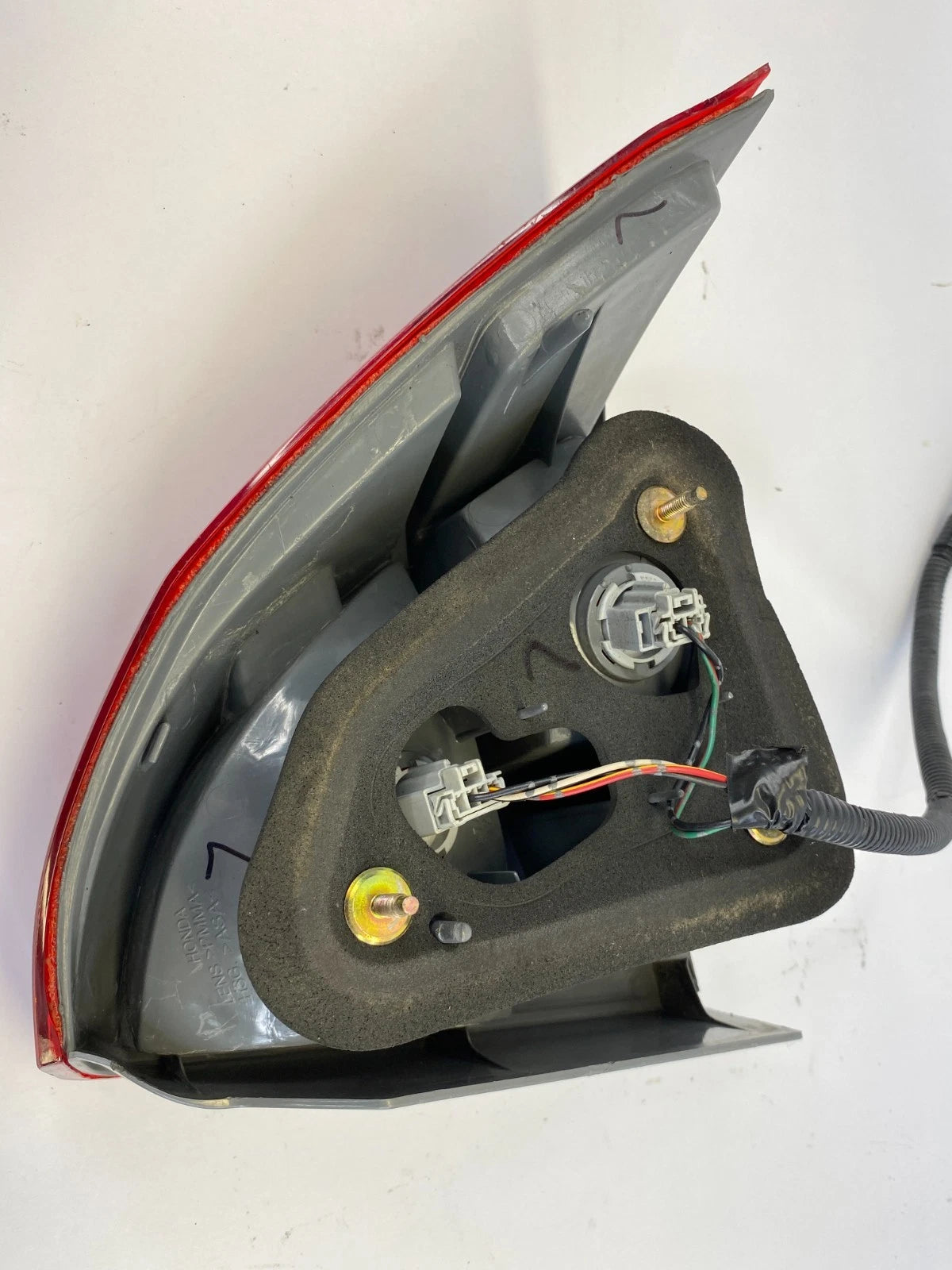 2001 2002 HONDA CIVIC SEDAN TAIL LIGHT TAILLIGHT LAMP LEFT DRIVER SIDE OUTER OEM