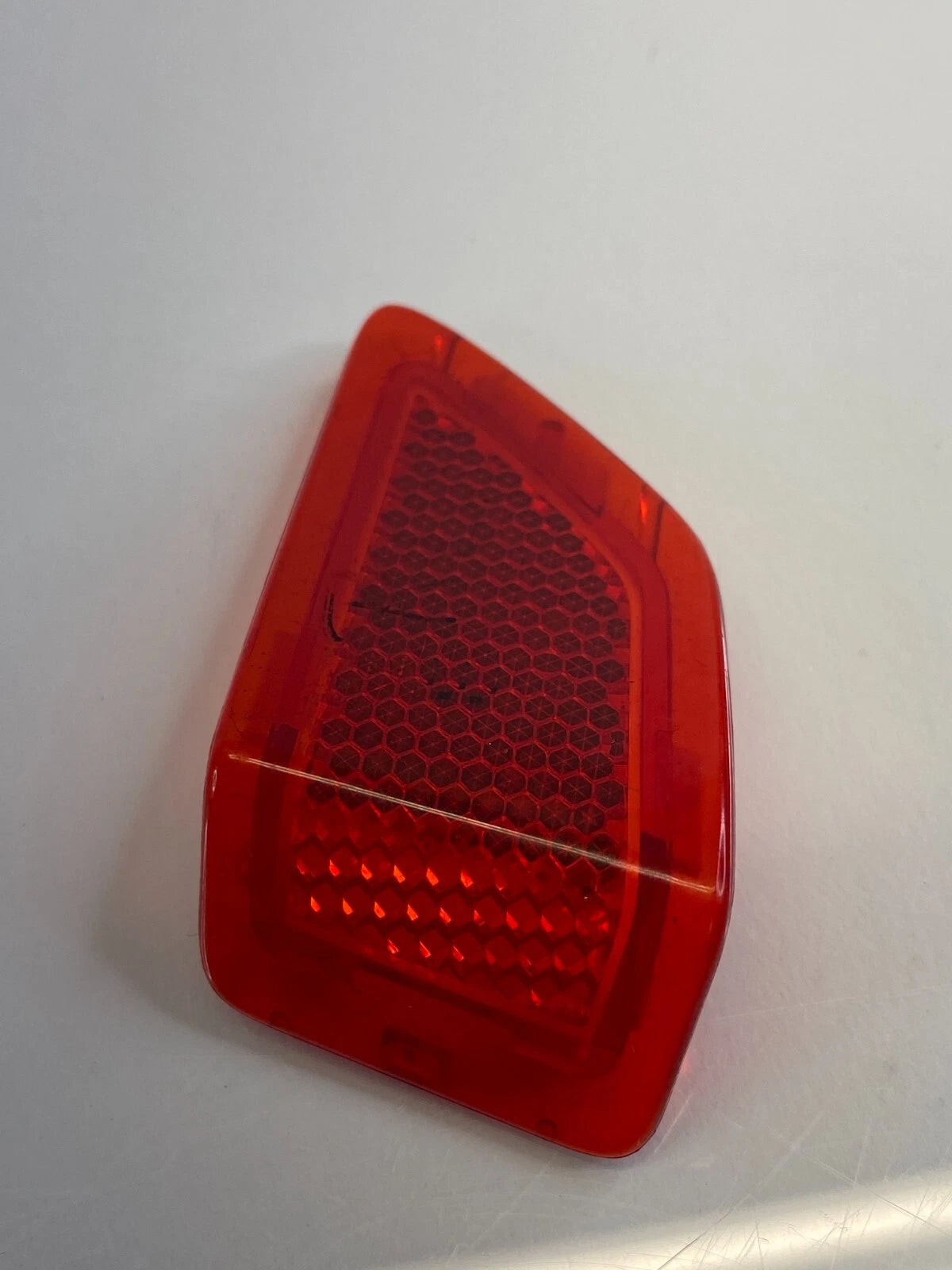 12-18 FORD FOCUS FRONT RIGHT DOOR LIGHT LAMP REFLECTOR BEZEL TRIM BM51-A24018