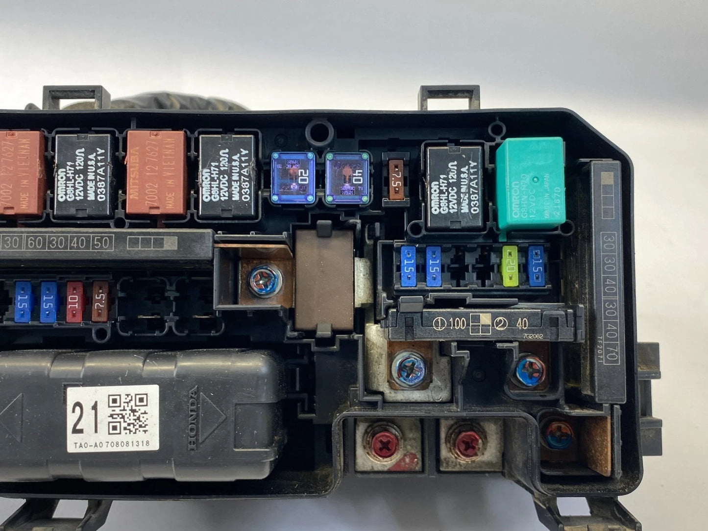 2008-2012 HONDA ACCORD 2.4L FWD SEDAN ENGINE UNDER HOOD FUSE BOX RELAY OEM