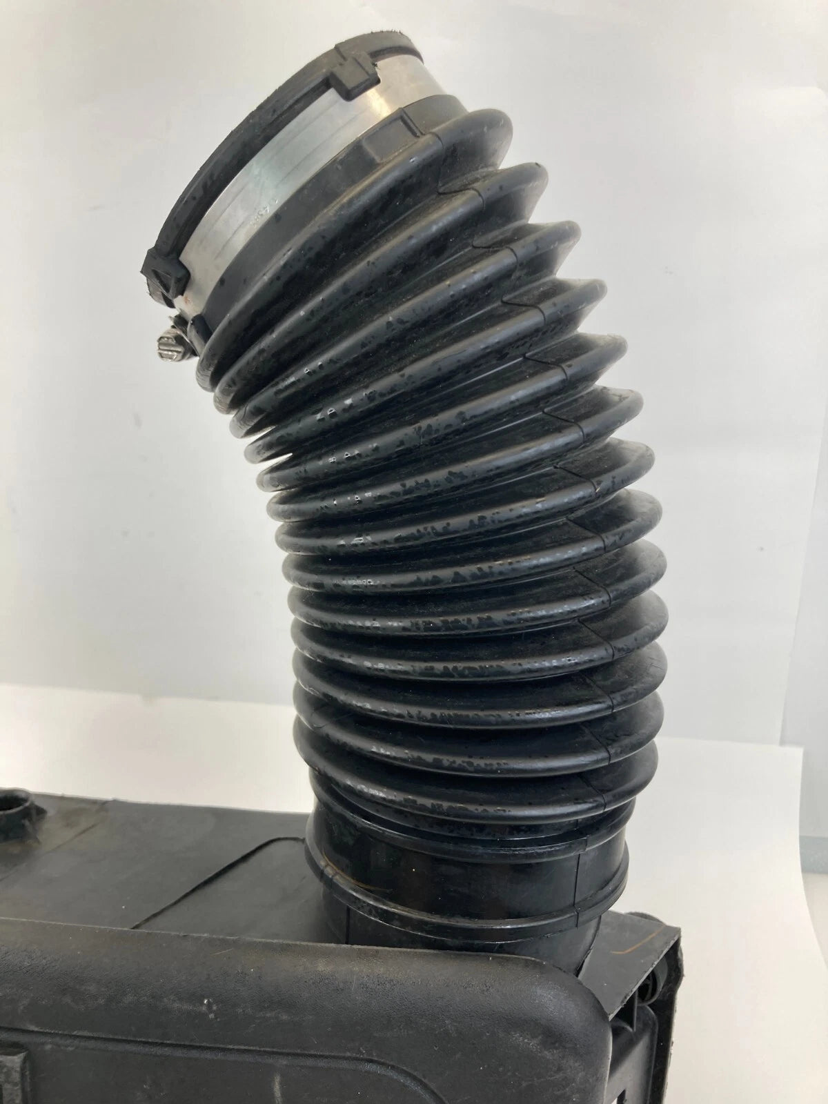 12-15 CHEVY CAPTIVA SPORT 10-17 EQUINOX AIR CLEANER INTAKE RESONATOR 20920721