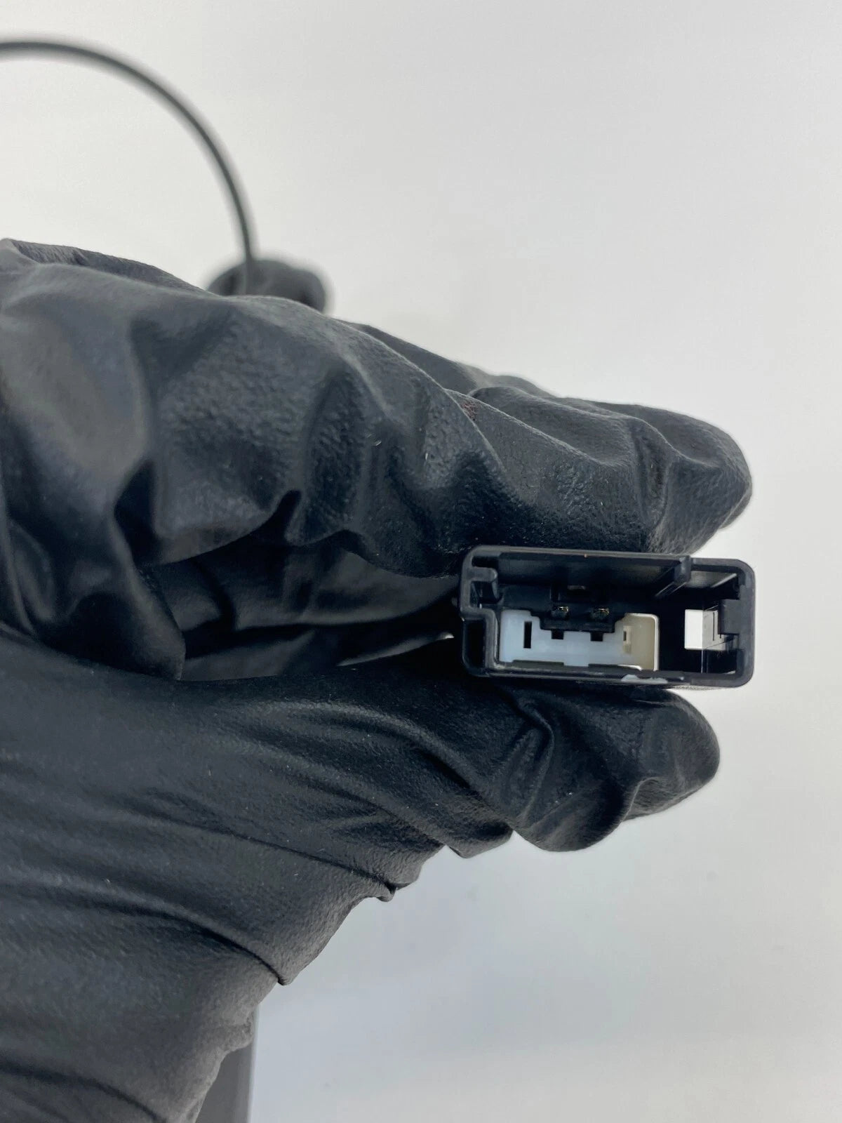 2011-2016 CHEVY CRUZE FRONT RIGHT PASSENGER SIDE SEAT BELT BUCKLE 618680800 OEM